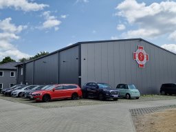 Fahrzeughalle